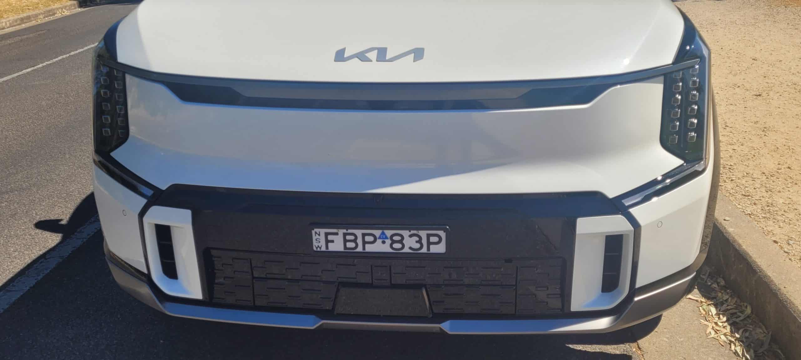White Kia EV9 Front