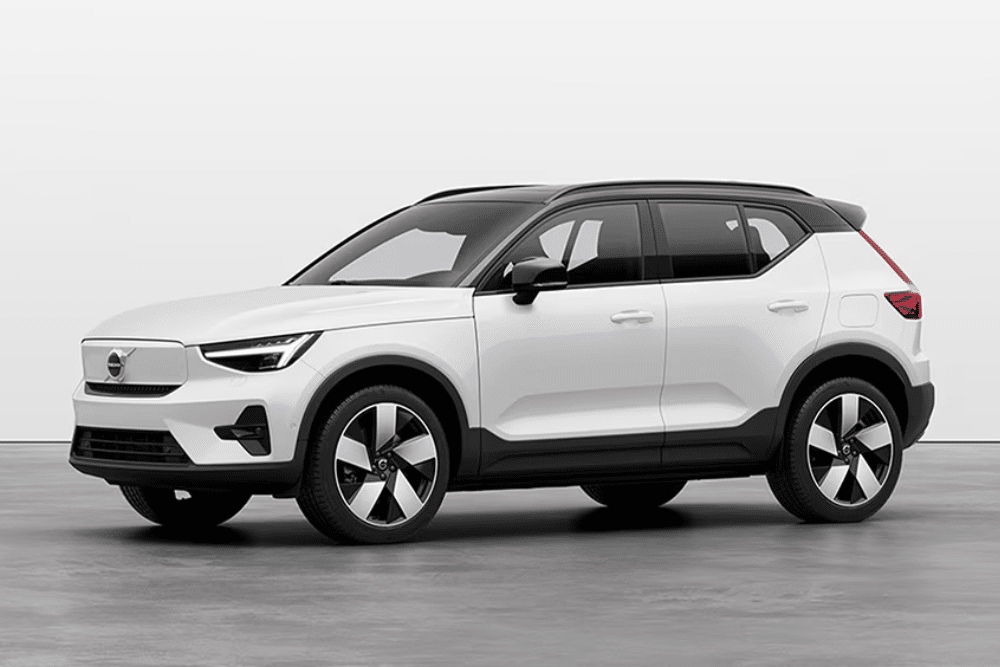 White Volvo XC40 side view