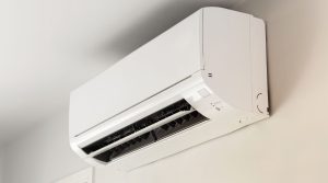 Reverse cycle air conditioner