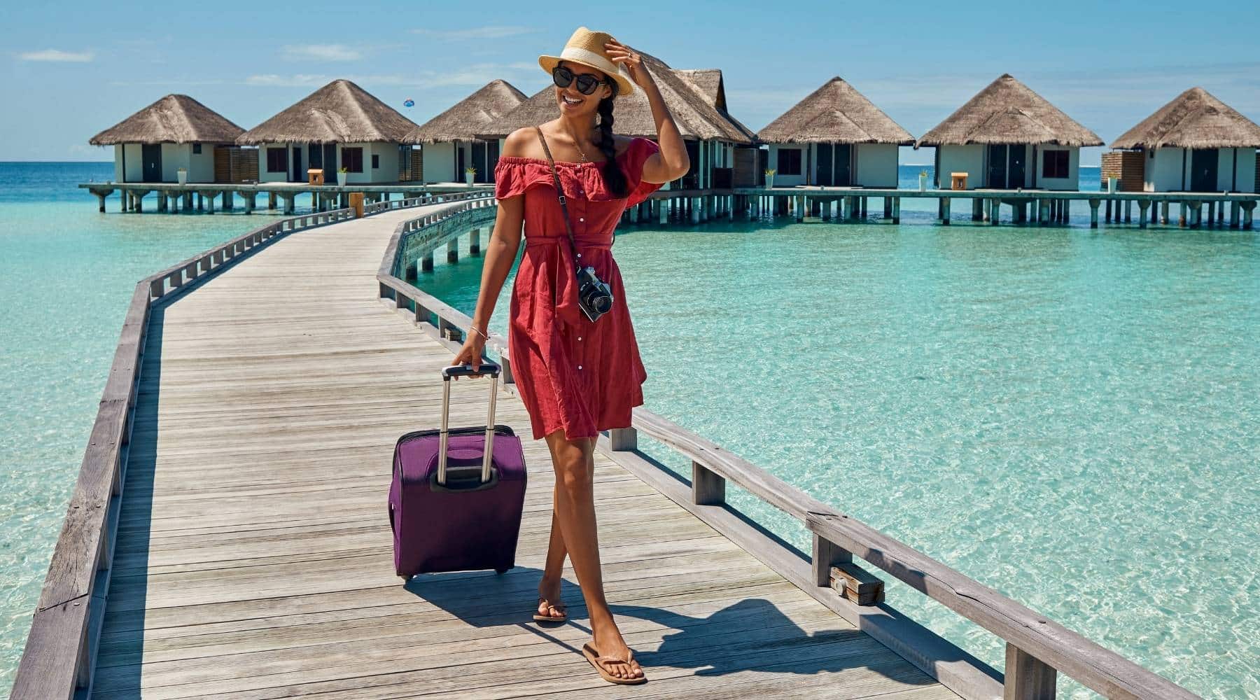 Aussies say ‘bon voyage’ with average holiday loans exploding to over $20k